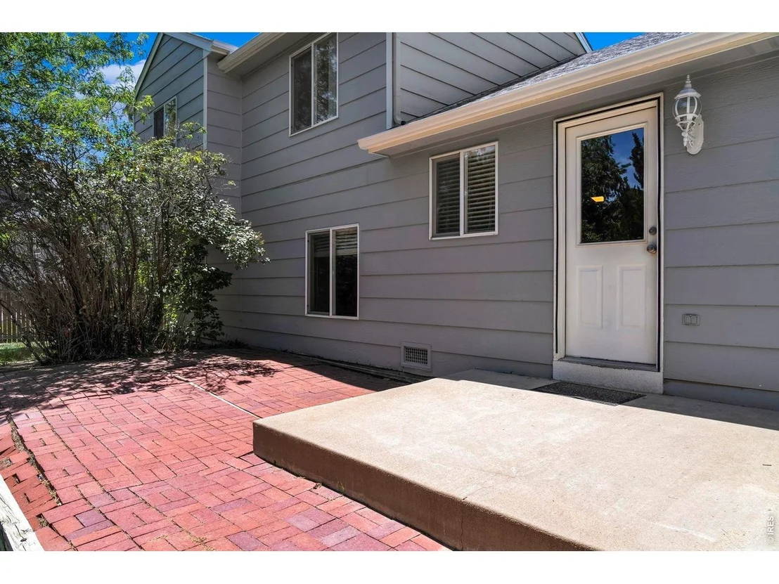 Photo of 1106 Red Oak Dr