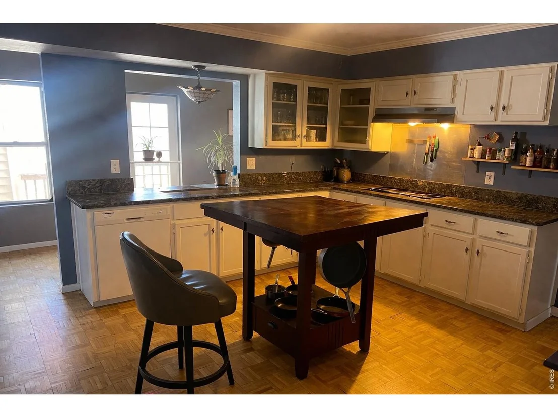 Photo of 5588 Pioneer Rd