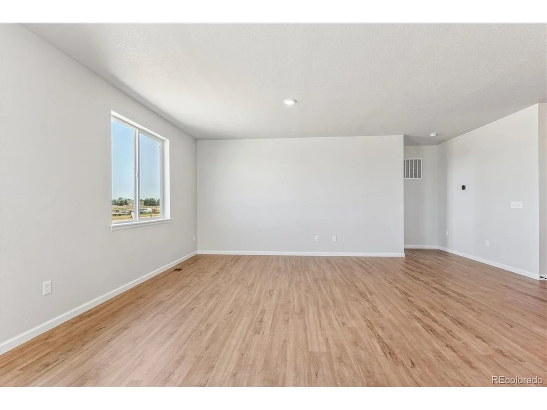 Photo of 2119 Summit Pl
