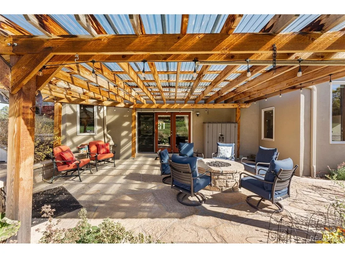 Photo of 6137 Colorow Dr