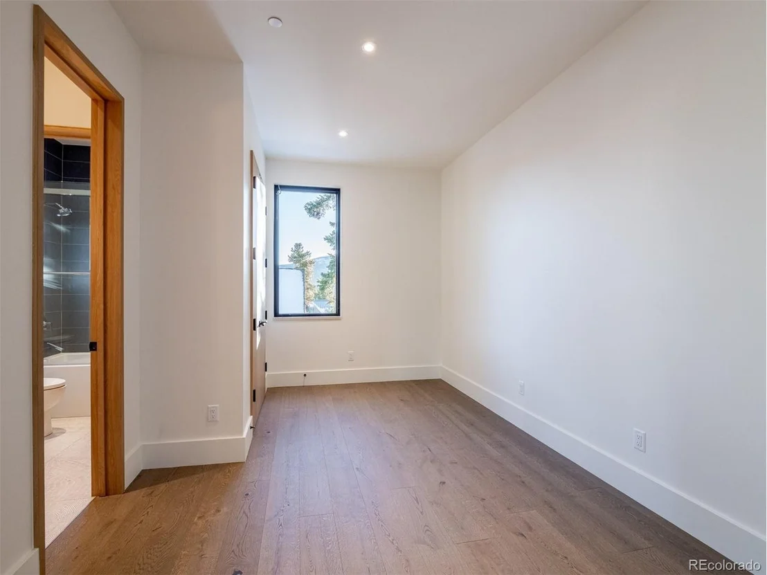 Photo of 27 Boulder Cir