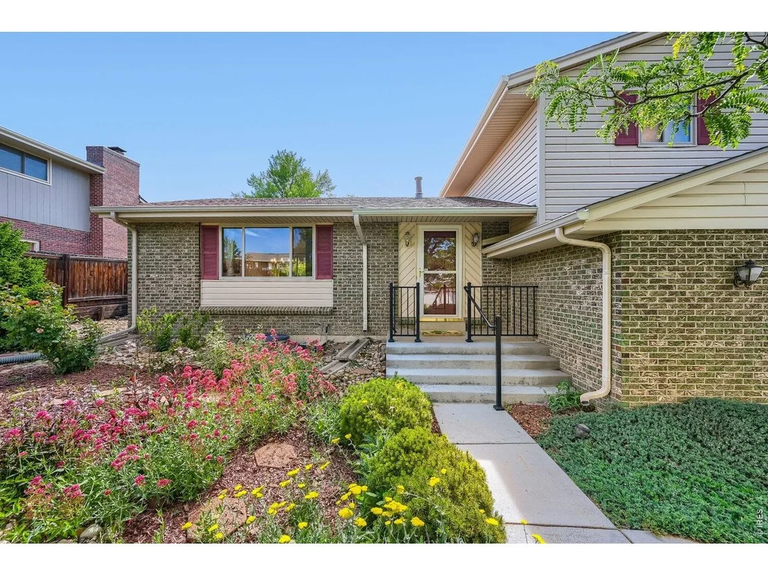 Photo of 4848 Fairlawn Cir