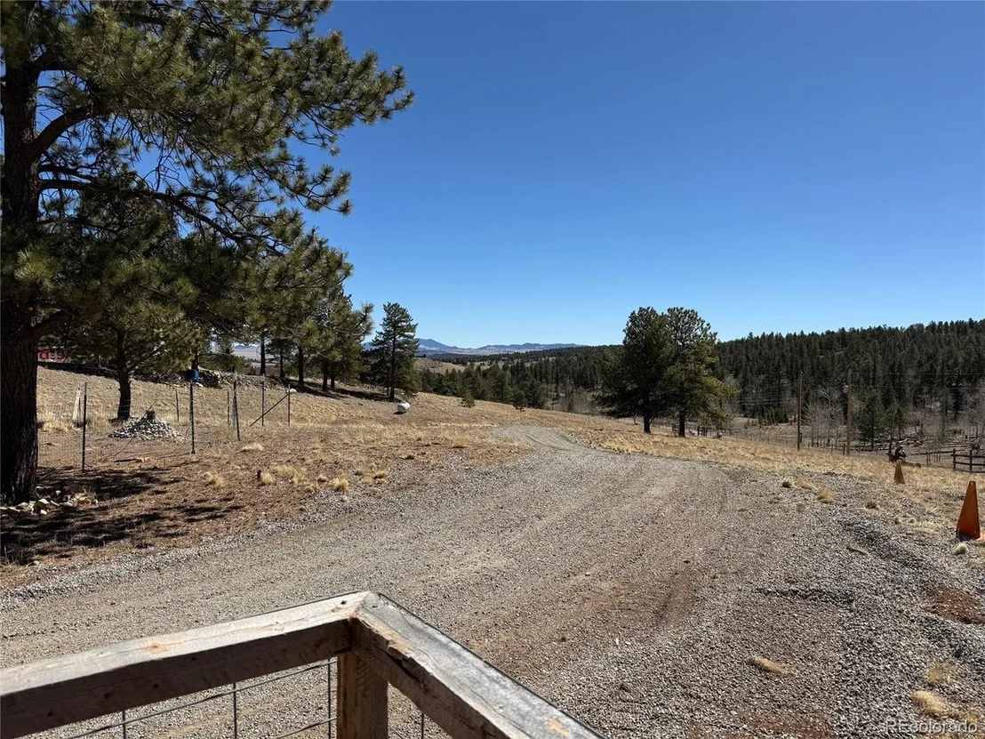 Photo of 909 Pitchfork Rd
