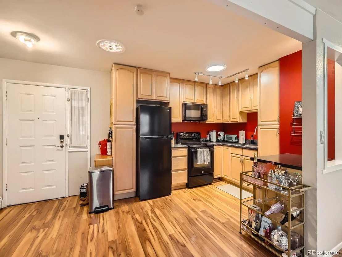 Photo of Unit 23 at 625 Pearl St