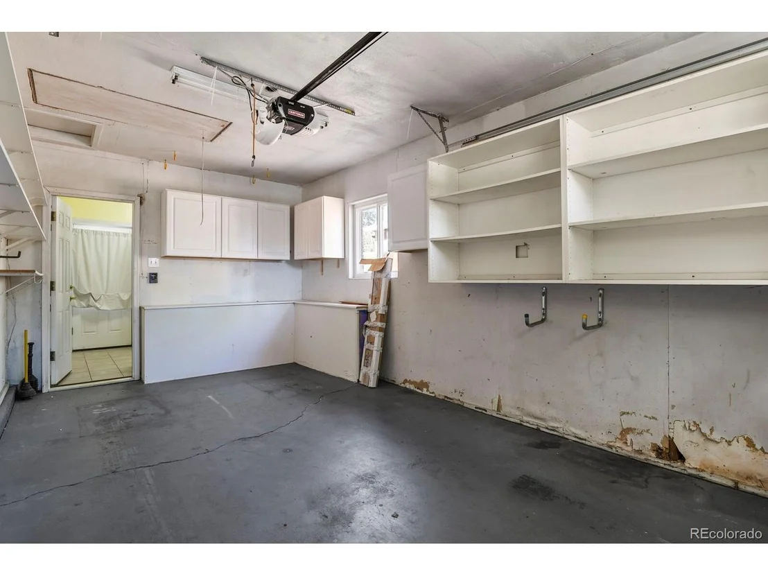 Photo of 831 Troy St