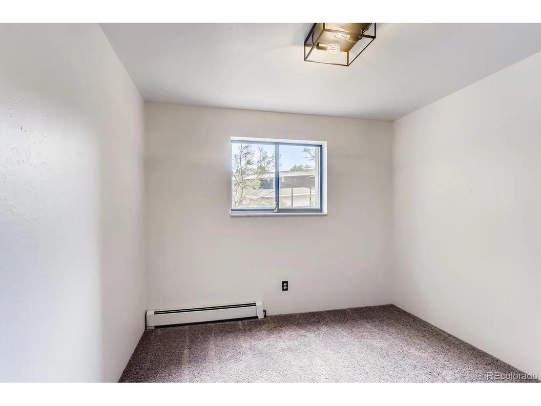 Photo of Unit 113 at 625 Manhattan Pl