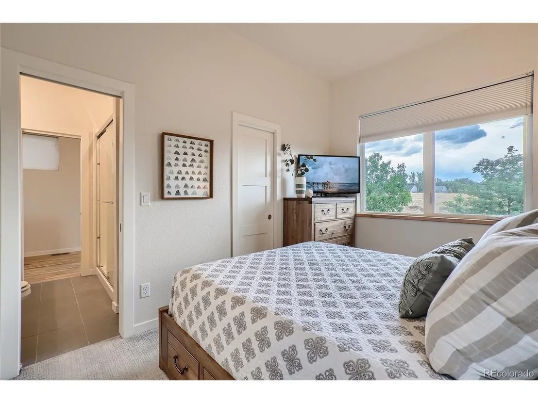 Photo of 741 Amelia Ln