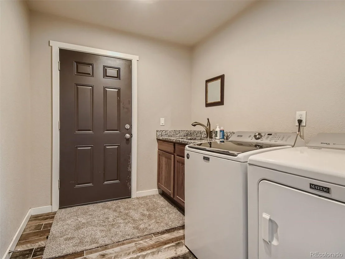 Photo of 416 Clover Ct