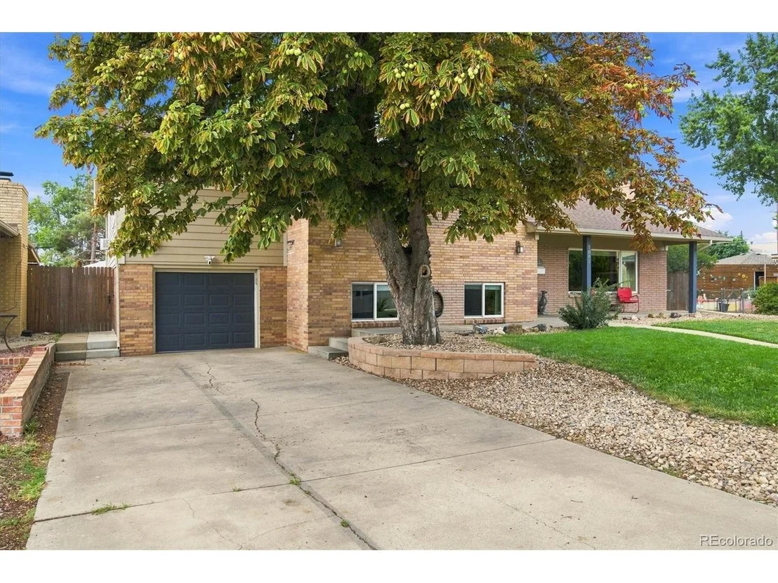 Photo of 7861 Robin Ln