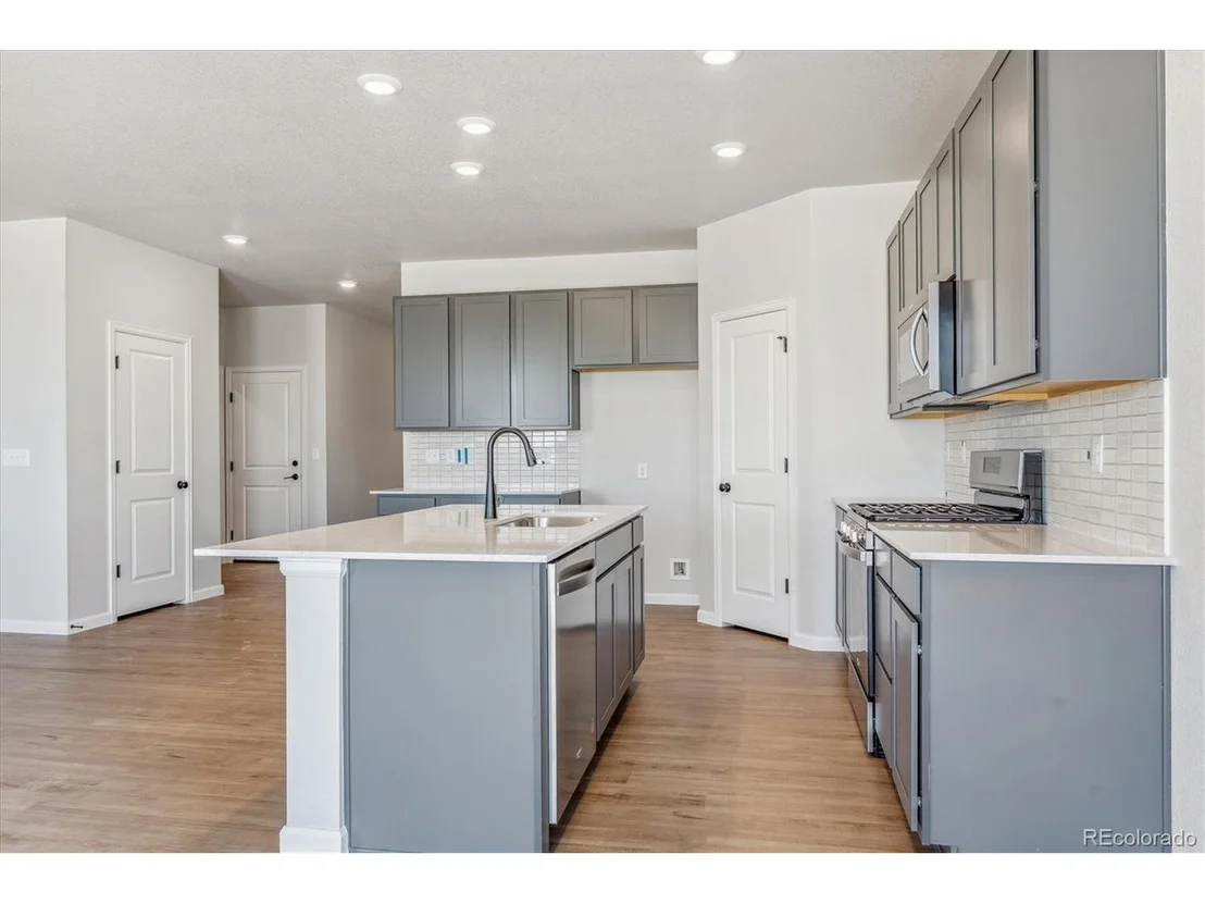Photo of 2119 Summit Pl
