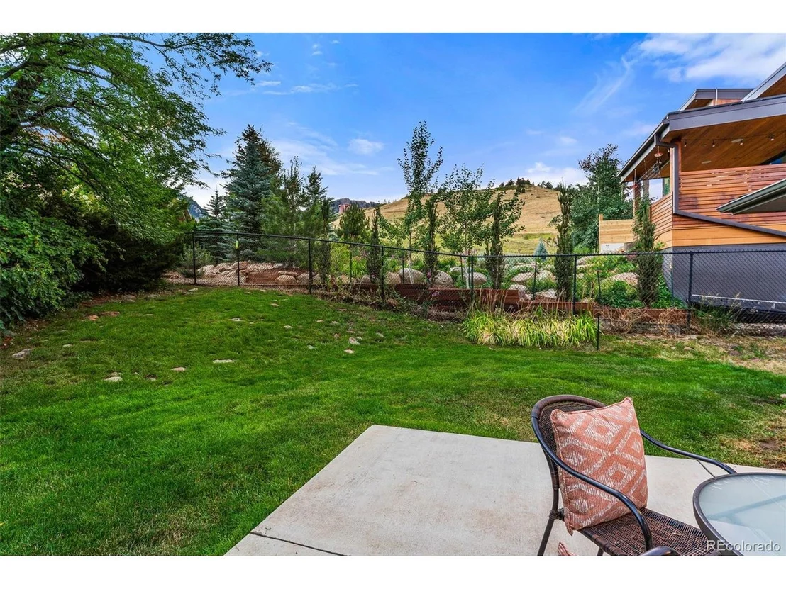 Photo of 2232 Holyoke Dr