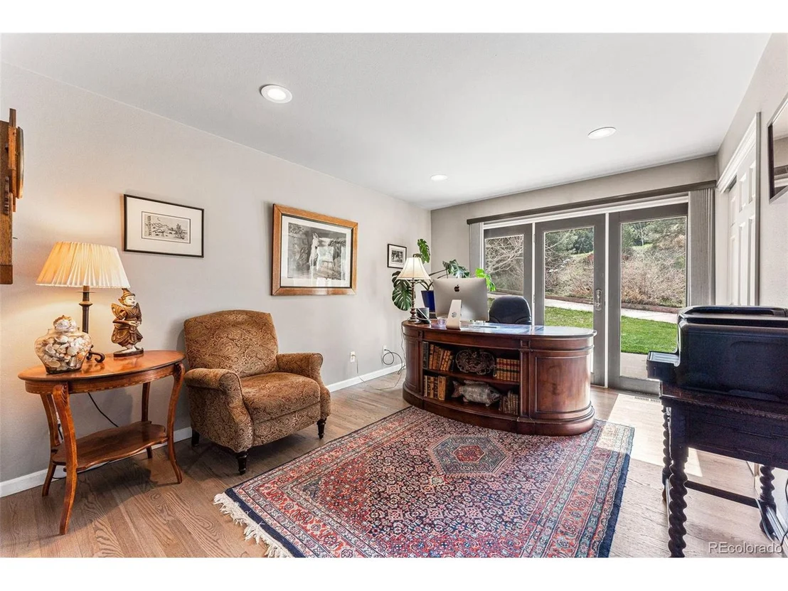 Photo of 5911 Crestbrook Dr