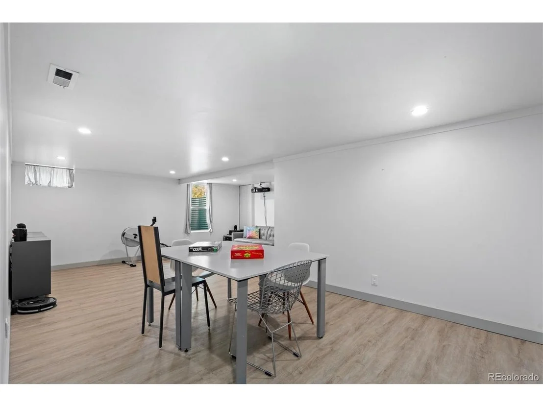 Photo of 1295 Forest St
