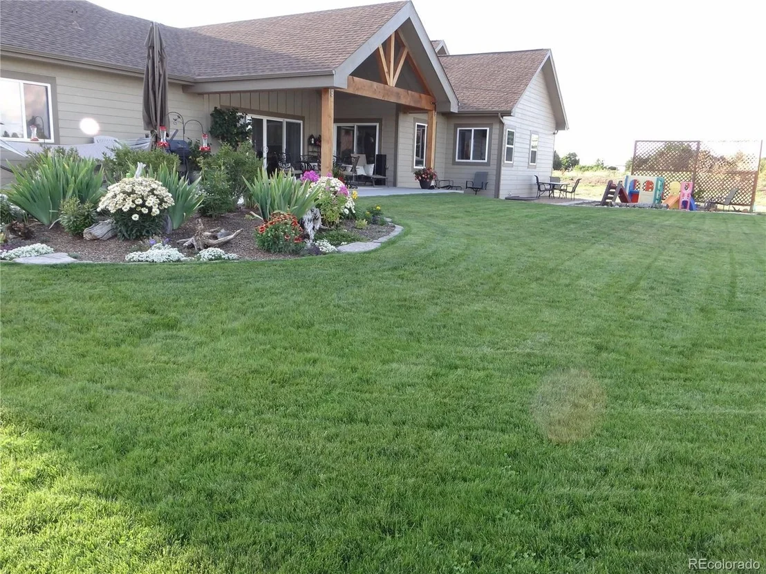 Photo of 6798 Lakeside Cir