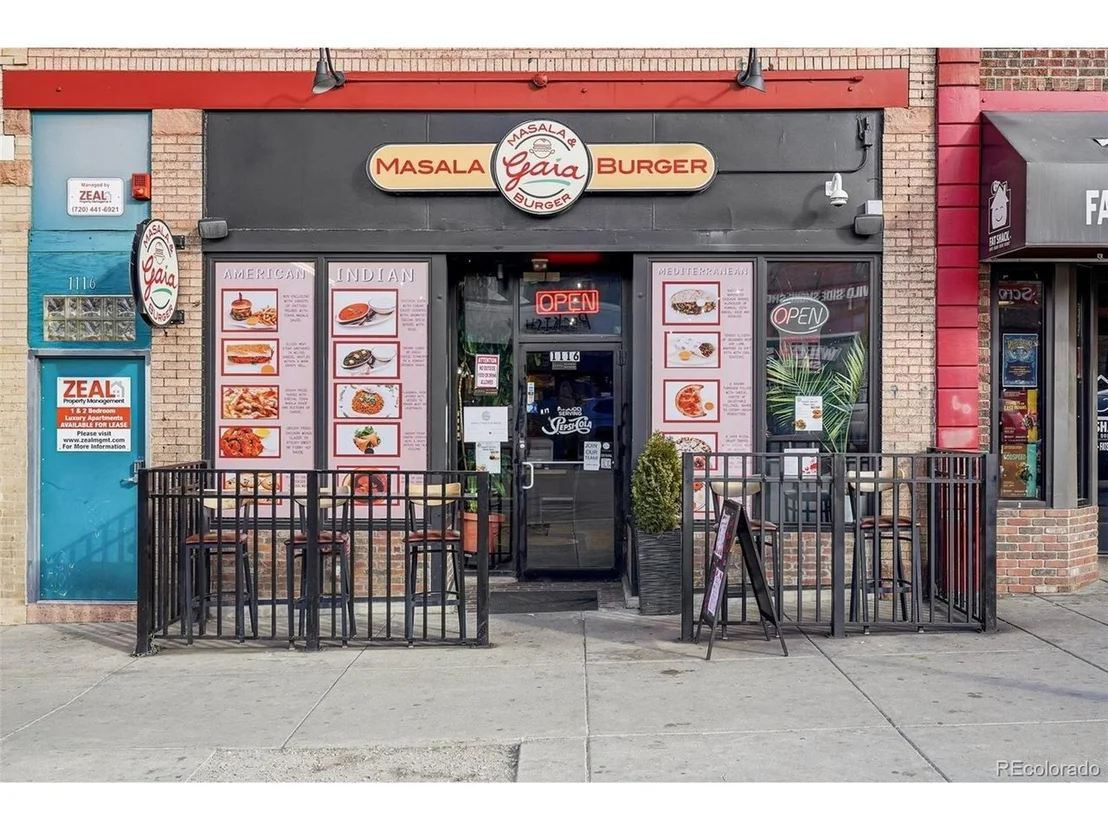 Photo of Unit 206 at 1405 Broadway