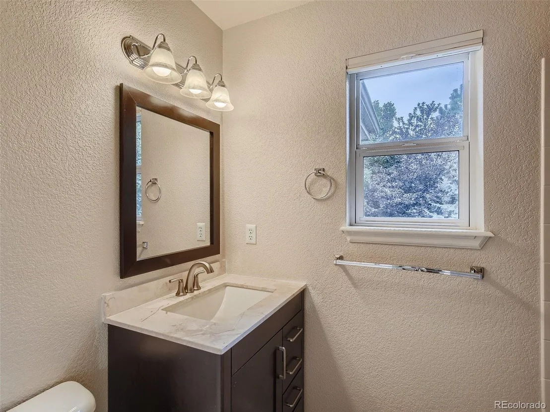 Photo of 1031 Willow Creek Cir
