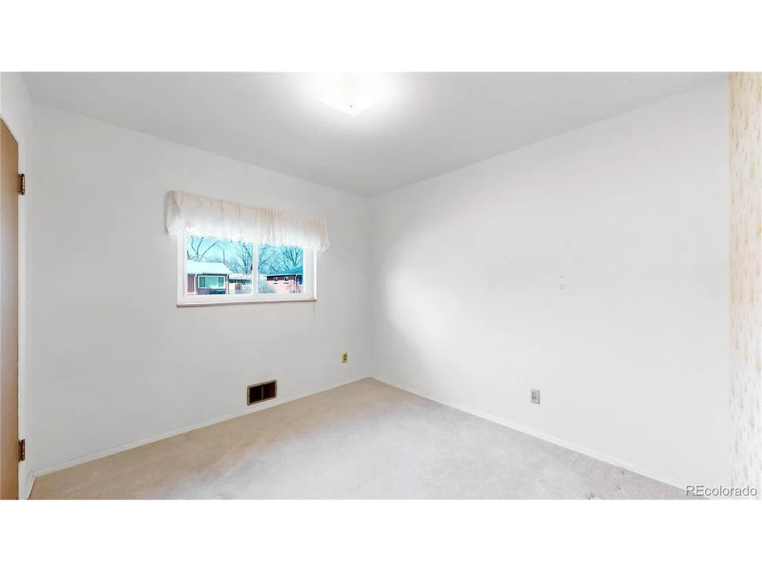 Photo of 6684 Kline St
