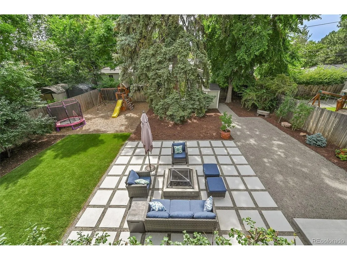 Photo of 845 Jasmine St