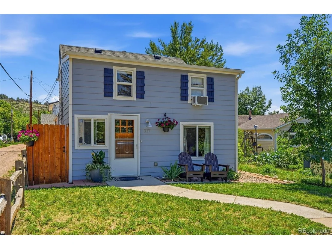 Photo of 317 3rd Ave