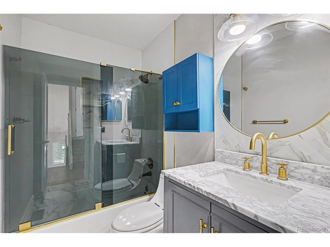 Photo of 995 Garden Dr