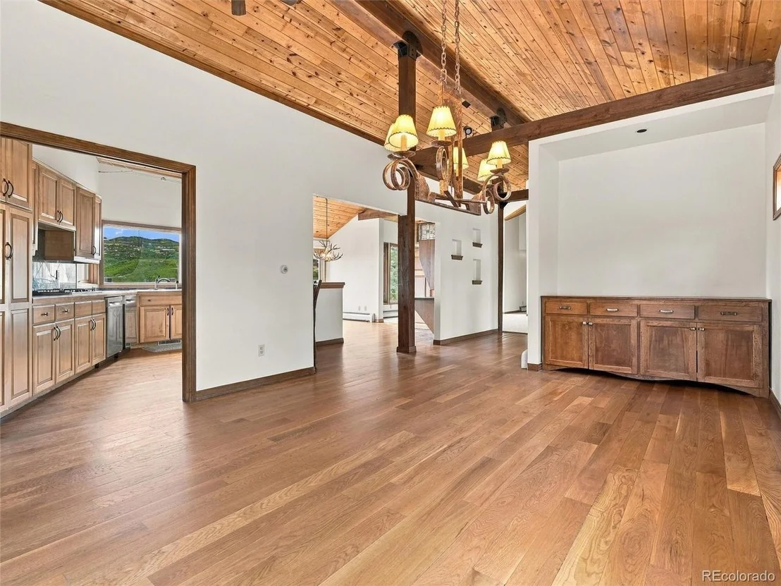 Photo of 35000 Fox Ridge Rd