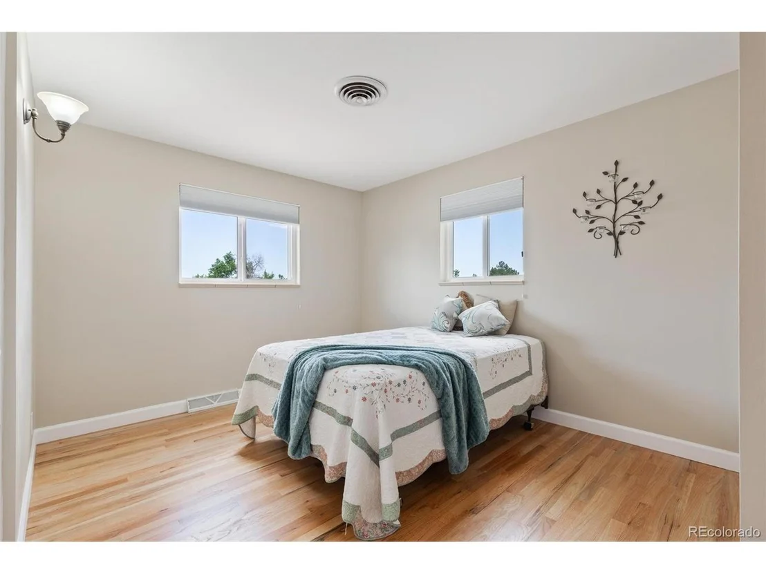 Photo of 1202 W 100th Pl