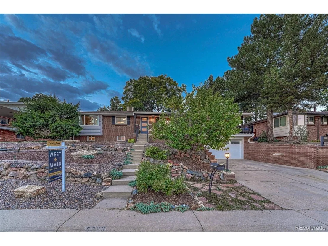 Photo of 8223 W 70th Pl