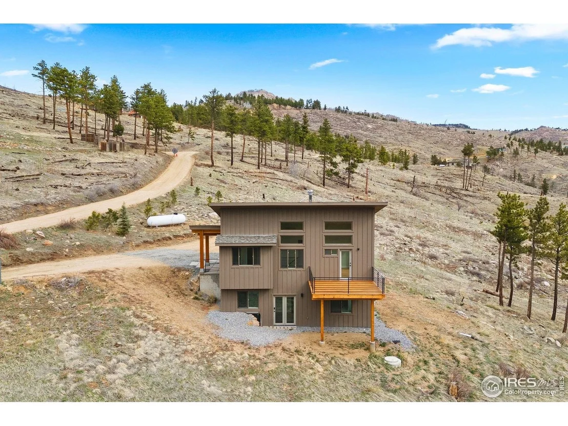 Photo of 450 Melvina Hill Rd