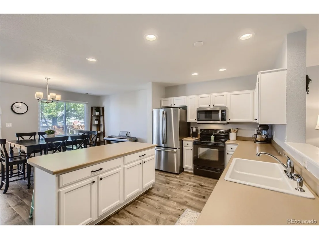 Photo of 6138 Shamrock Cir