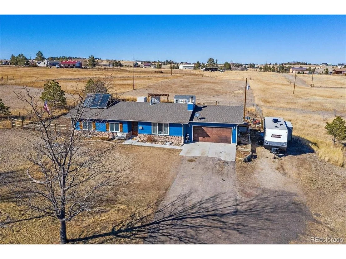 Photo of 1243 Sioux Trl