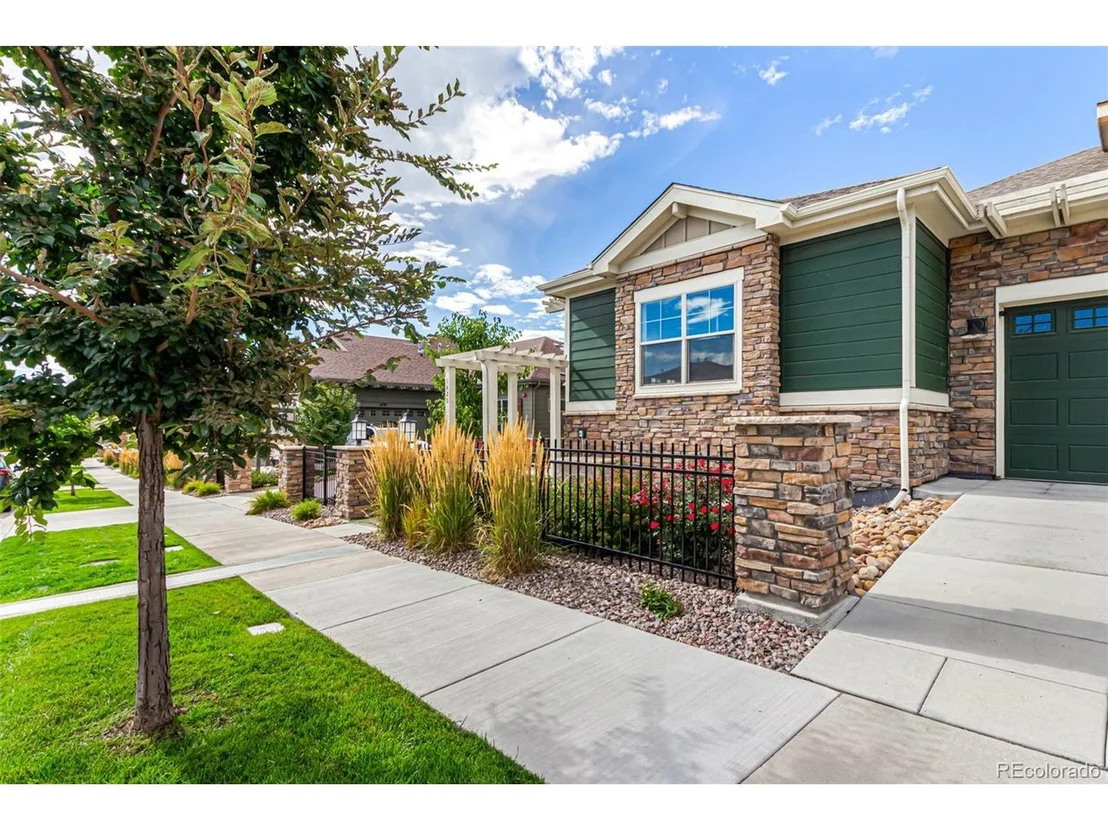 Photo of 1420 Lanterns Ln