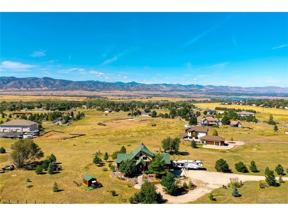 Photo of 6584 Lakeside Cir
