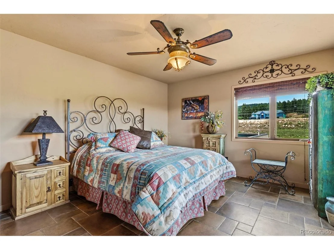 Photo of 28098 Green Valley Ln