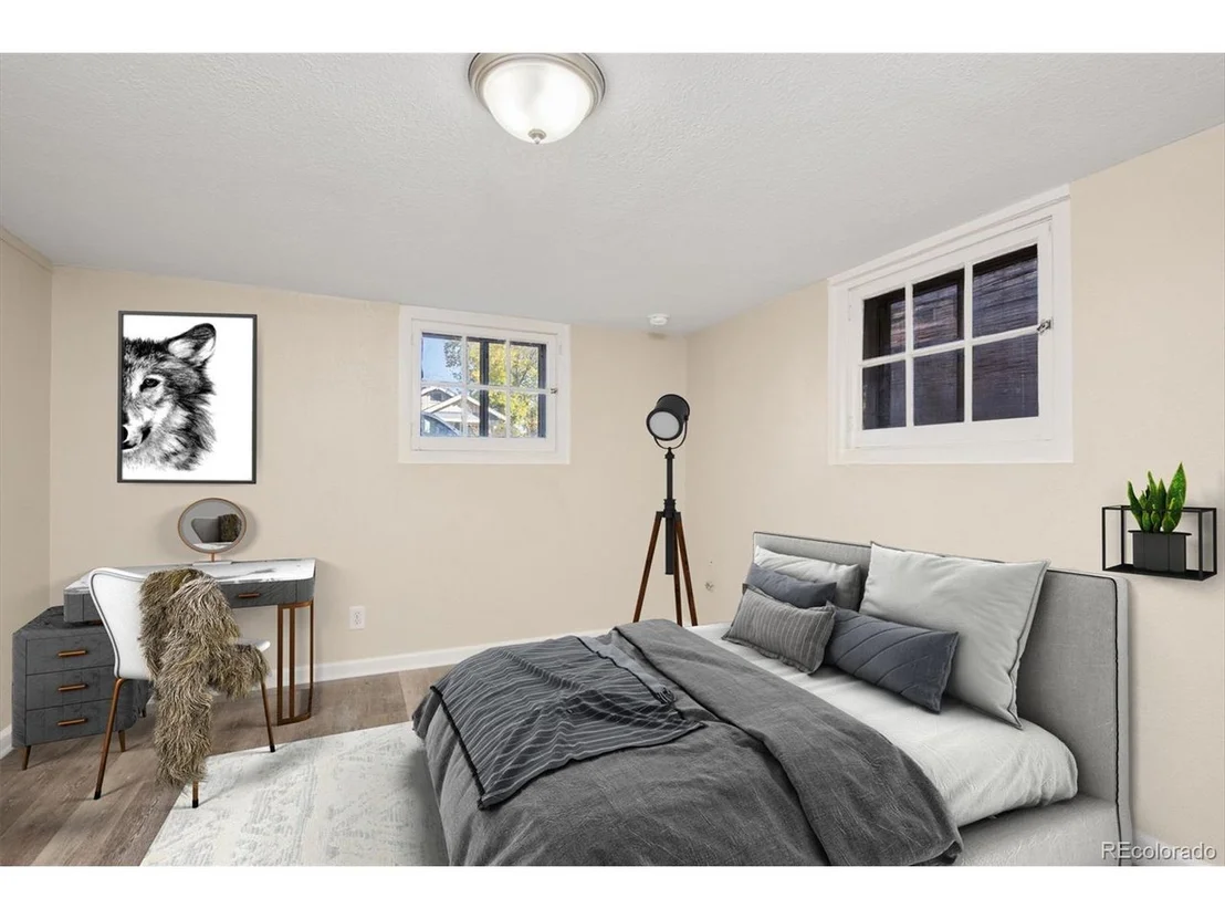 Photo of 921 12th Ave