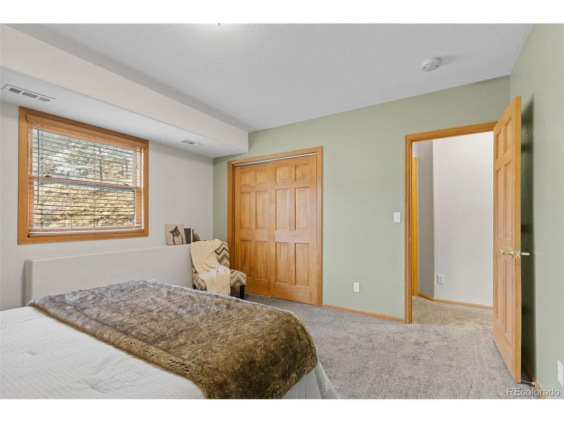 Photo of 745 N Pine Dr