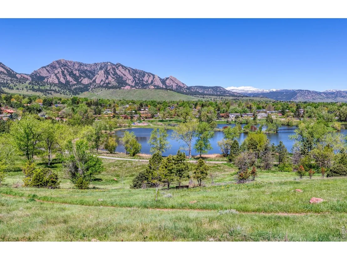 Photo of 7855 Spring Dr
