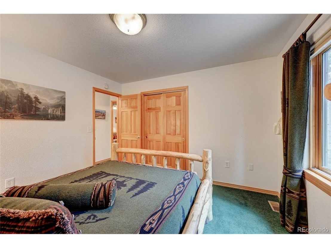 Photo of 631 Lodge Pole Dr