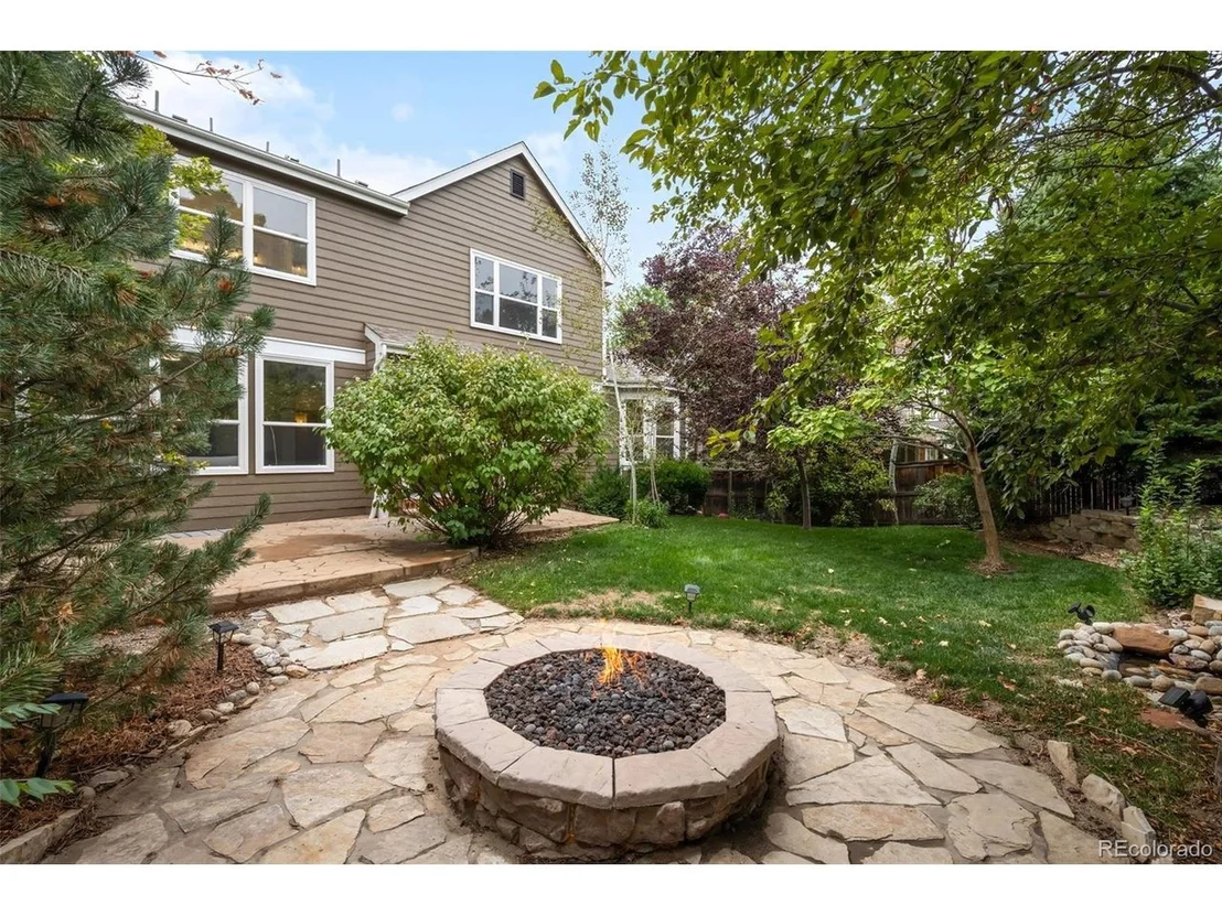 Photo of 869 Shadowstone Dr