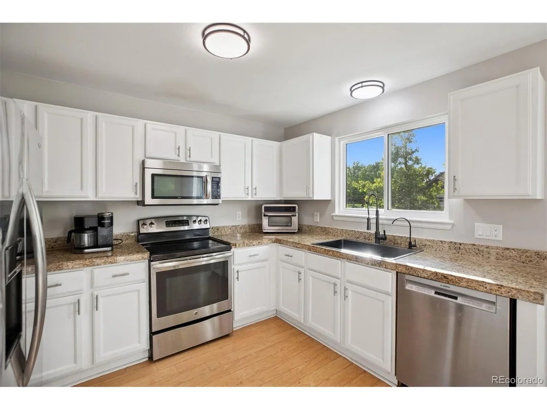 Photo of 104 Willowick Cir