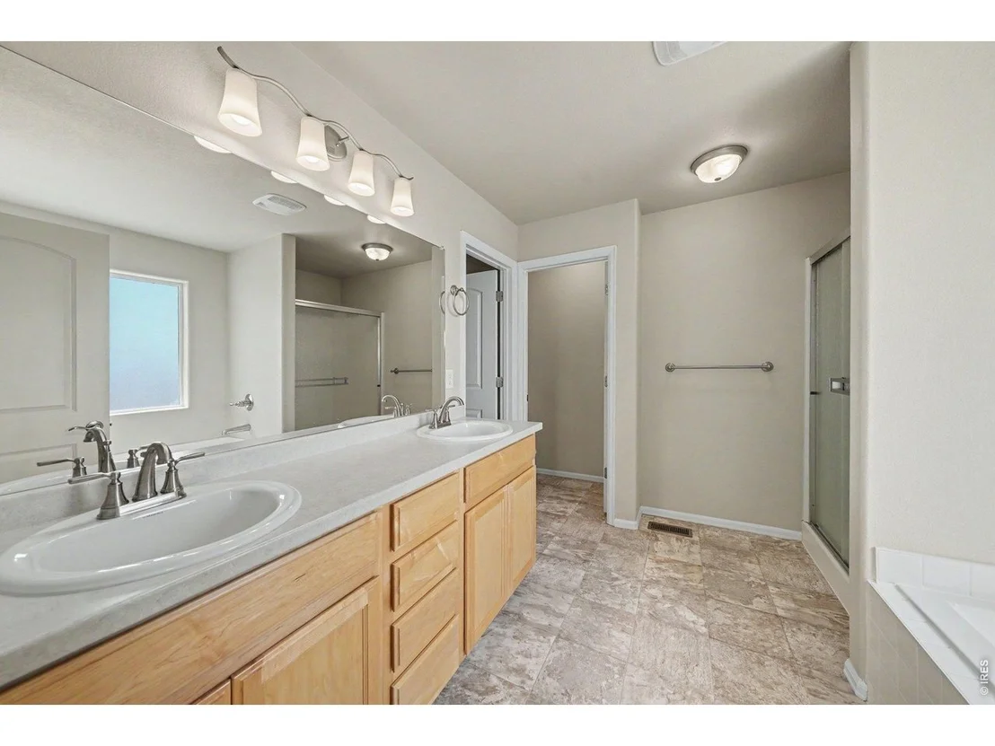 Photo of 961 Ashbrook Dr