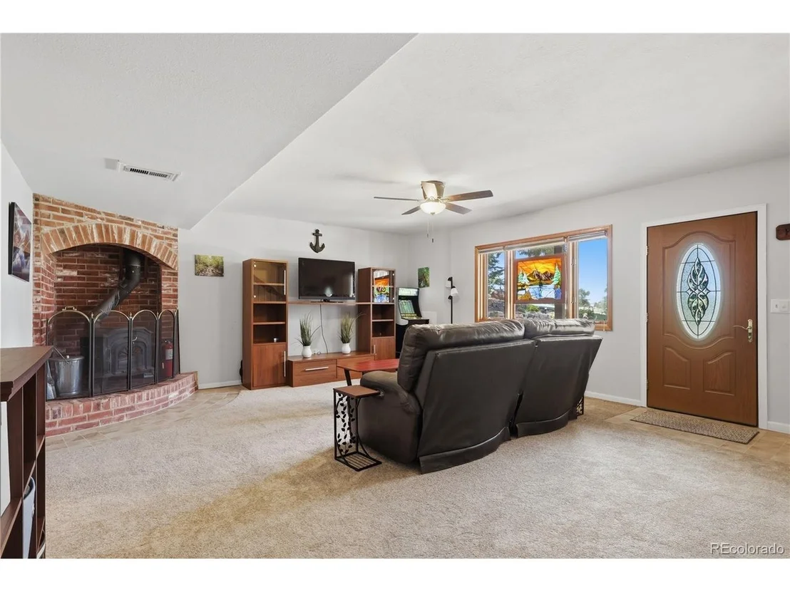 Photo of 607 Meadow Station Cir