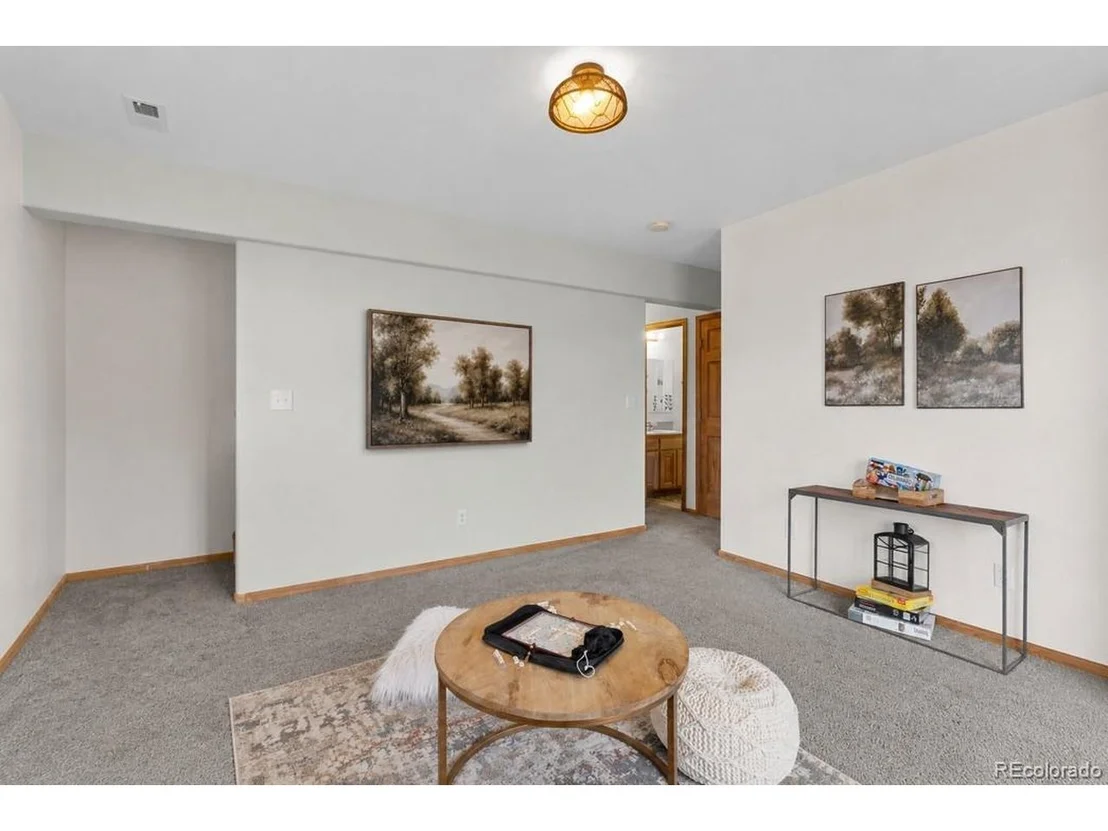 Photo of 745 N Pine Dr