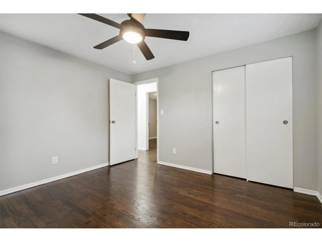 Photo of 1065 Hemlock Way