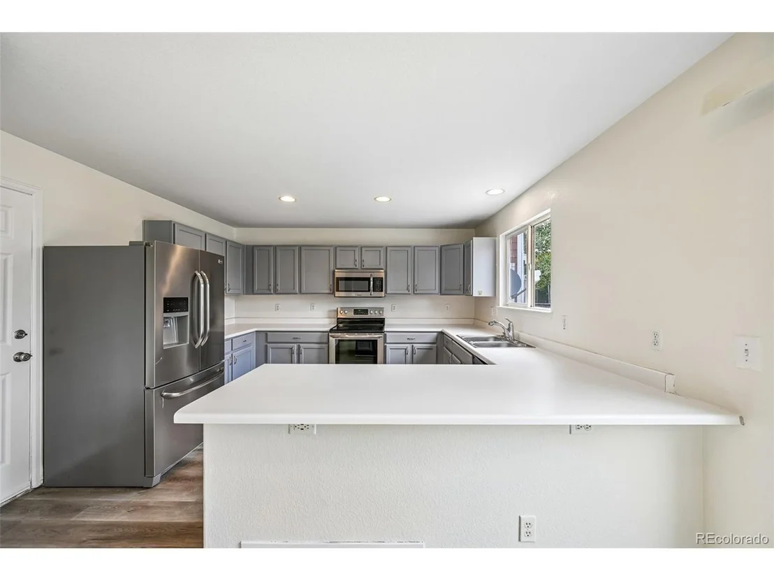 Photo of 1058 Oriole Cir