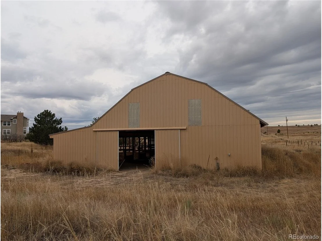 Photo of 43882 Buckskin Rd
