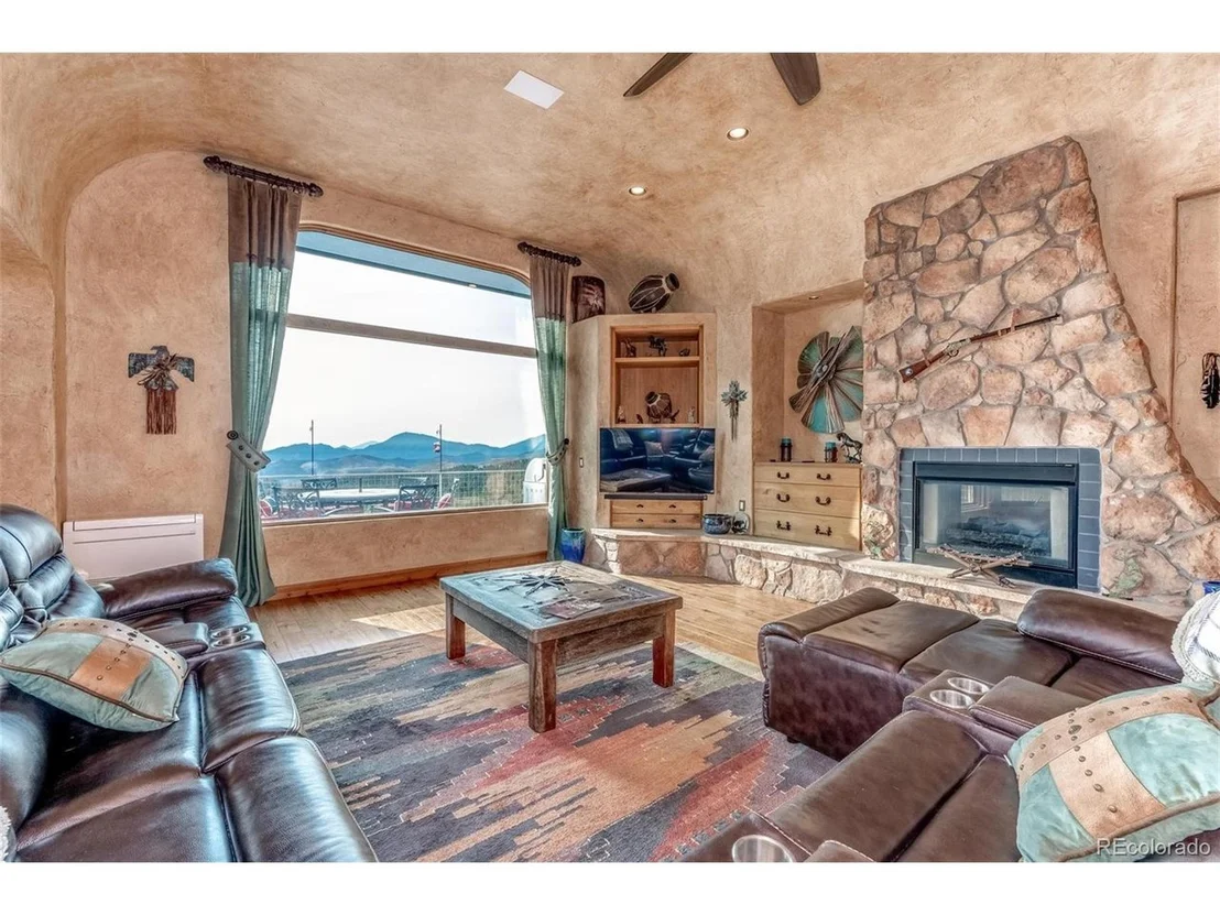 Photo of 13847 Gordon Ct