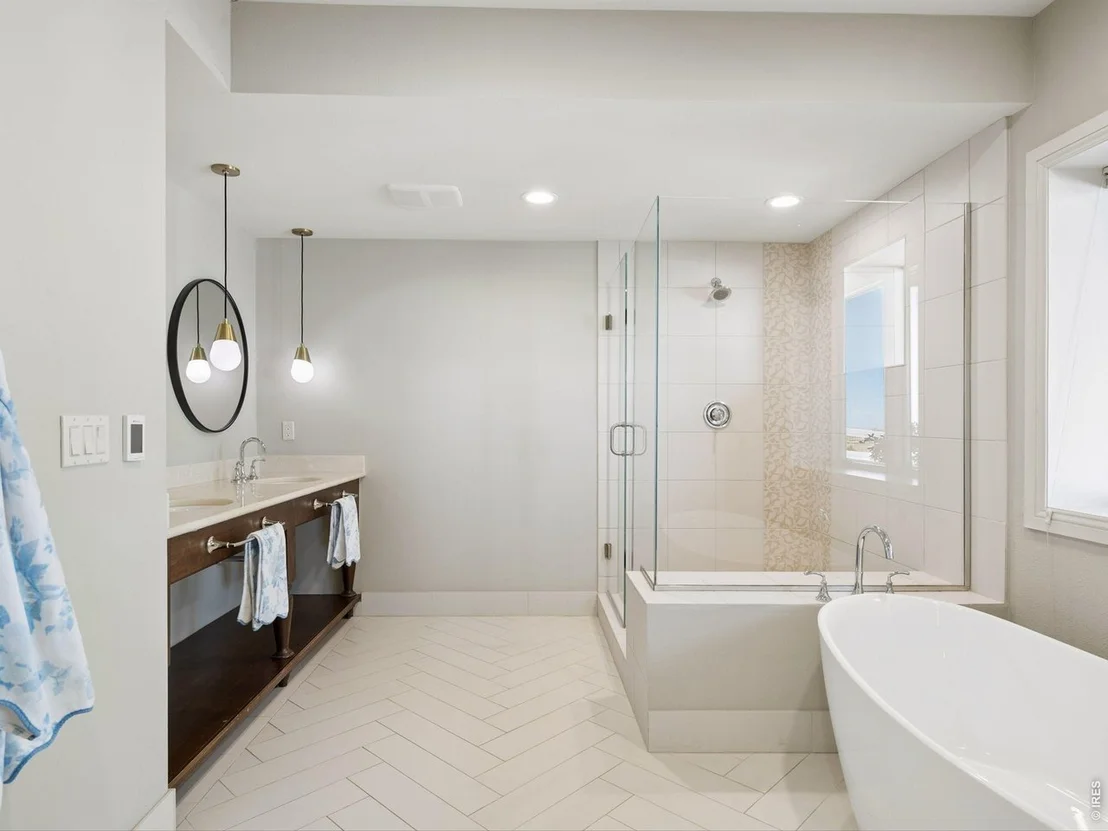 Photo of 15478 Mountain View Cir