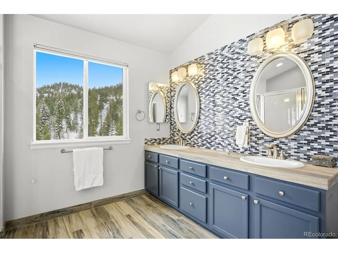 Photo of 7291 Brook Forest Dr