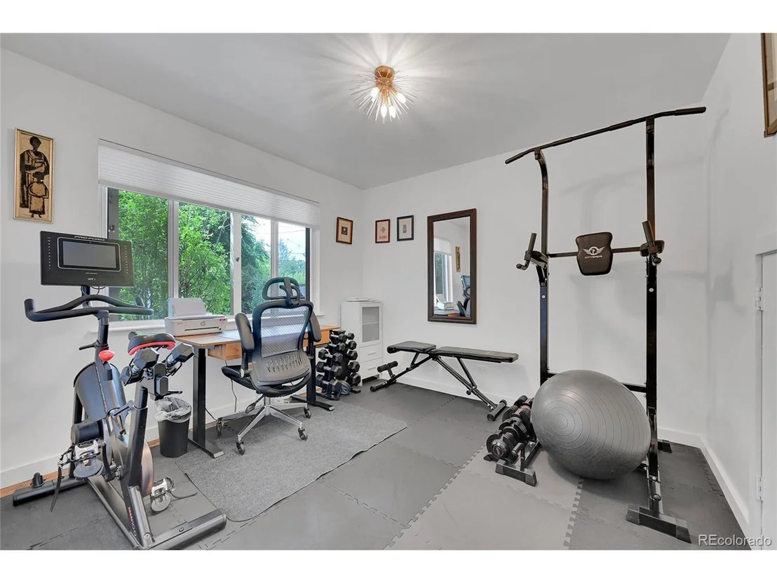 Photo of 845 Jasmine St