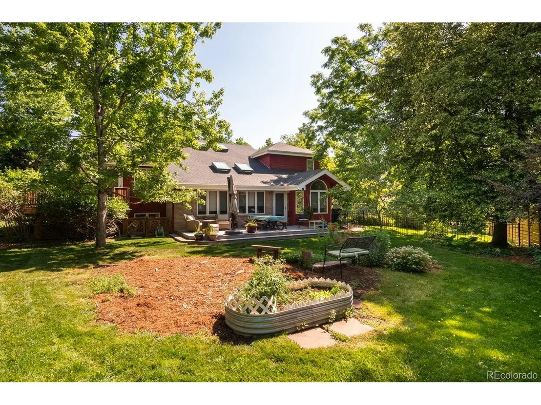 Photo of 1127 Juniper Ave